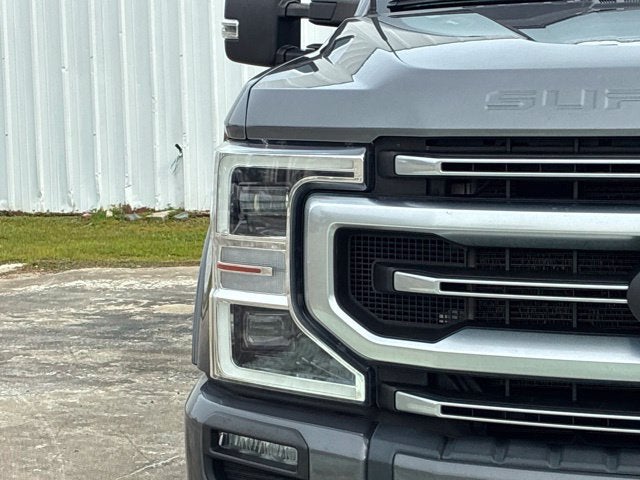 2022 Ford F-250SD PLATINUM Crew Cab Pickup Slide 7