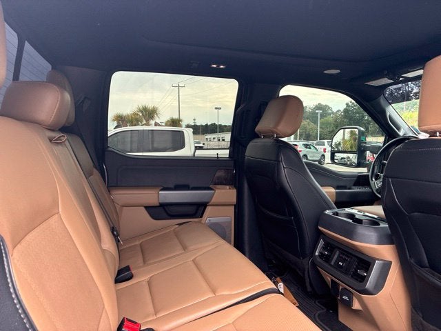 2023 Ford F-250SD LARIAT Crew Cab Pickup Slide 16