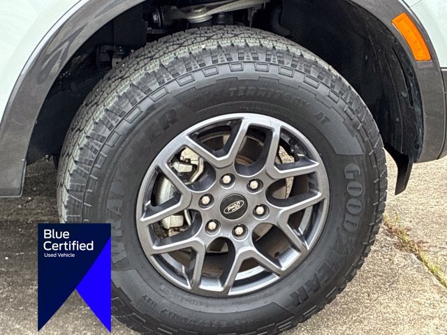 2024 Ford Ranger XLT Crew Cab Pickup Slide 14