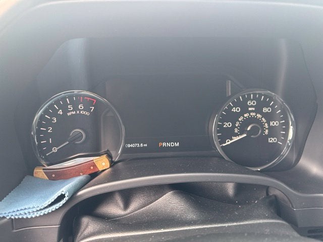 2019 Ford F-150 LARIAT Crew Cab Pickup Slide 9