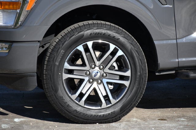 2021 Ford F-150 XL Crew Cab Pickup Slide 10