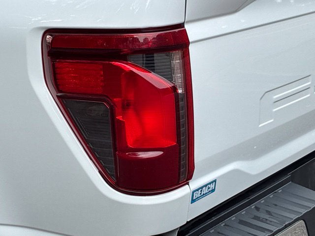 2025 Ford F-150 XLT Crew Cab Pickup Slide 11