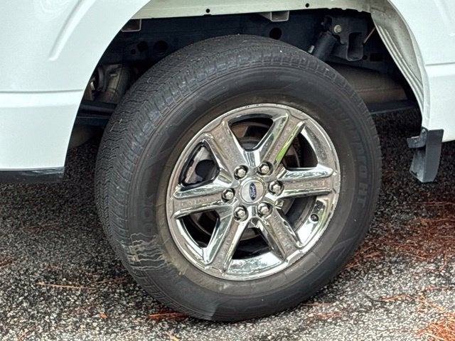2025 Ford F-150 XLT Crew Cab Pickup Slide 13