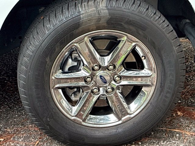 2025 Ford F-150 XLT Crew Cab Pickup Slide 14