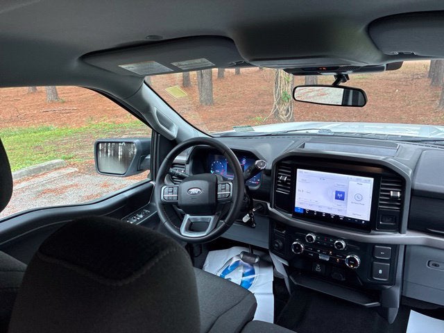 2025 Ford F-150 XLT Crew Cab Pickup Slide 23