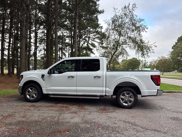 2025 Ford F-150 XLT Crew Cab Pickup Slide 4