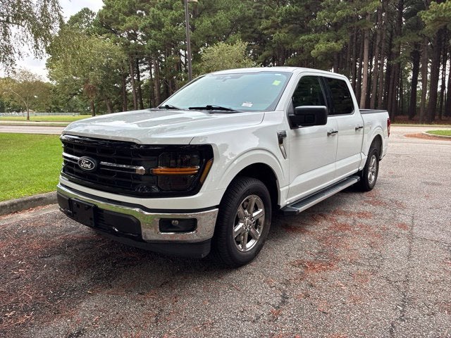 2025 Ford F-150 XLT Crew Cab Pickup Slide 5