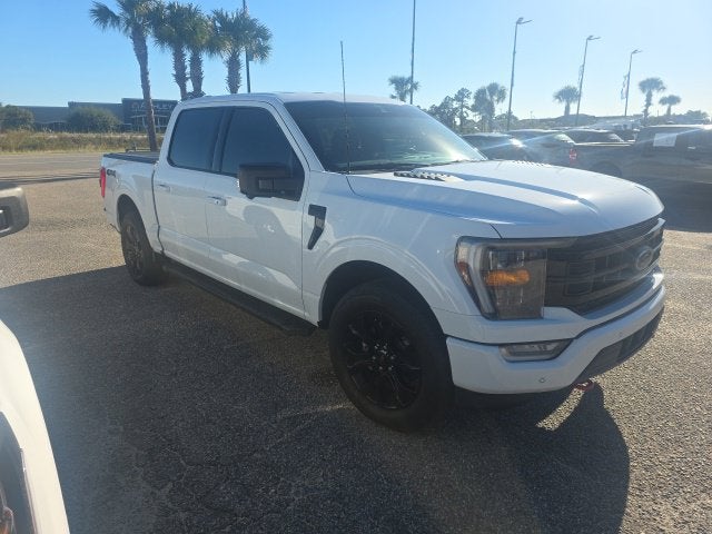 2022 Ford F-150 XLT Crew Cab Pickup Slide 1
