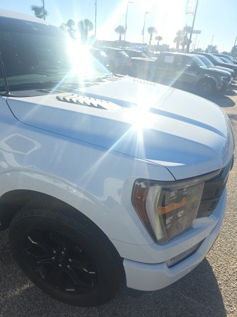 2022 Ford F-150 XLT Crew Cab Pickup Slide 2