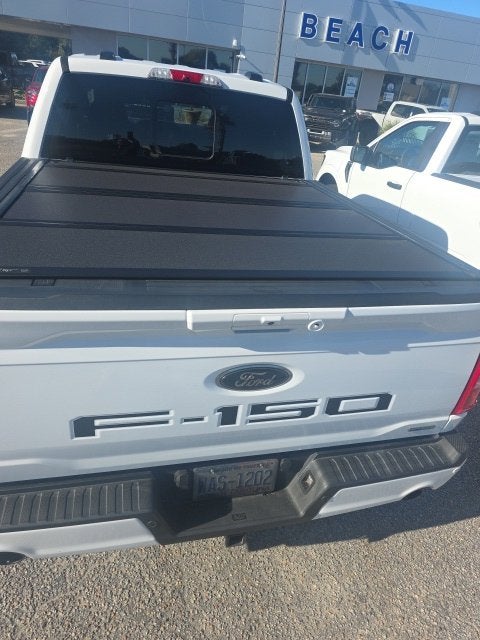 2022 Ford F-150 XLT Crew Cab Pickup Slide 6
