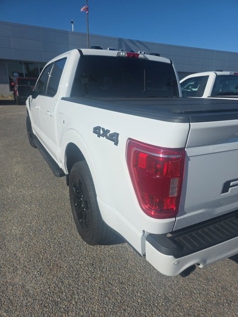 2022 Ford F-150 XLT Crew Cab Pickup Slide 7