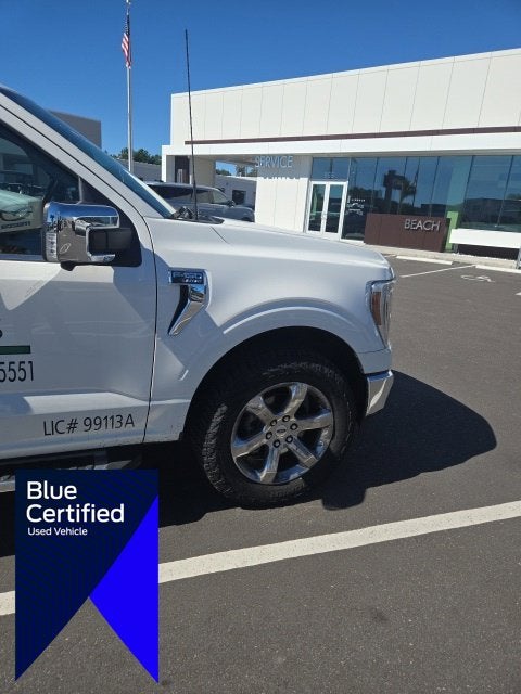 2022 Ford F-150 LARIAT Crew Cab Pickup Slide 8