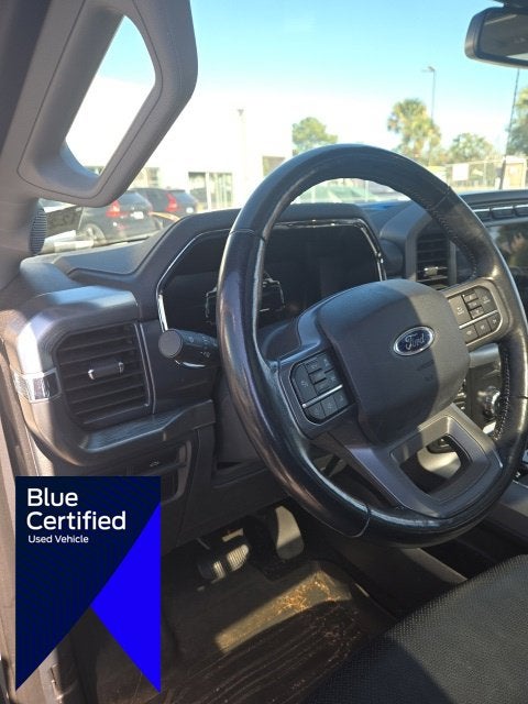 2022 Ford F-150 LARIAT Crew Cab Pickup Slide 12