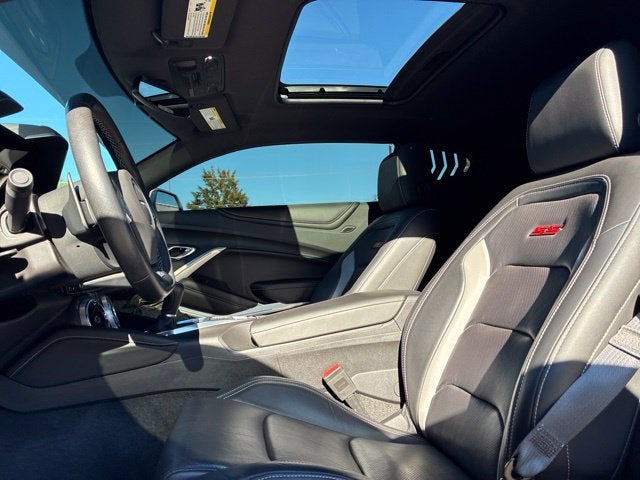 2017 Chevrolet Camaro SS 2SS 2dr Car Slide 22
