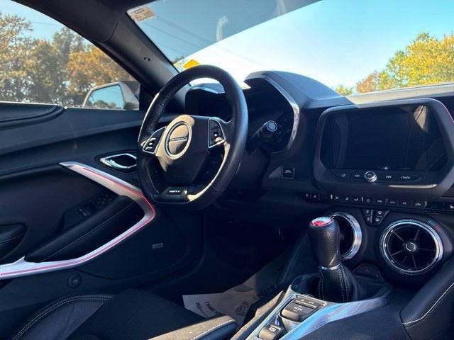 2017 Chevrolet Camaro SS 2SS 2dr Car Slide 26