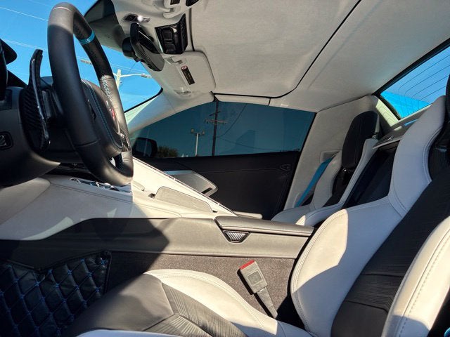 2022 Chevrolet Corvette STINGRAY 3LT Convertible Slide 18