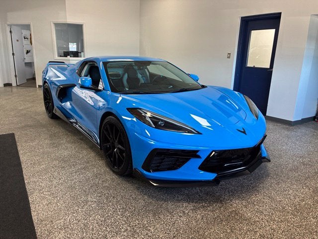 2022 Chevrolet Corvette STINGRAY 3LT Convertible Slide 2