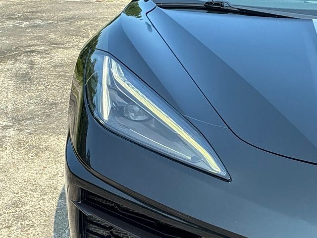 2023 Chevrolet Corvette STINGRAY 3LT Convertible Slide 8