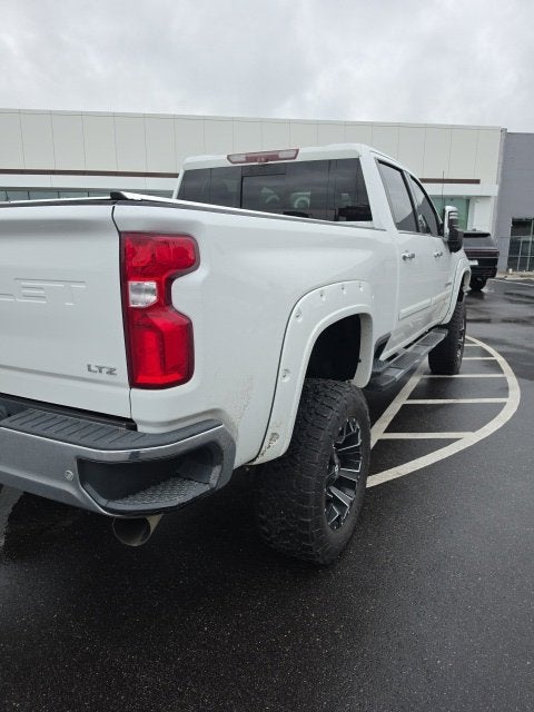 2020 Chevrolet Silverado 2500HD LTZ Crew Cab Pickup Slide 3