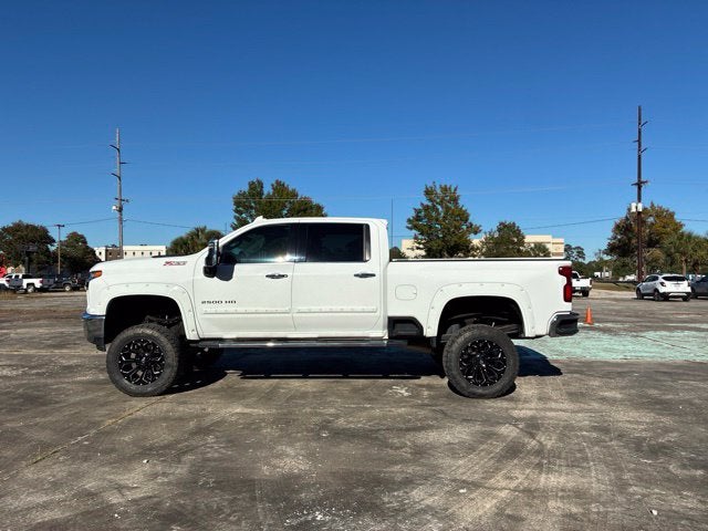 2020 Chevrolet Silverado 2500HD LTZ Crew Cab Pickup Slide 5