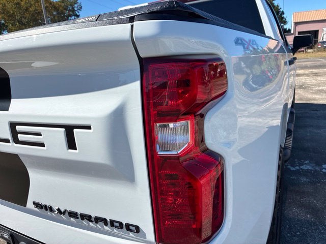 2023 Chevrolet Silverado 1500 CUSTOM Crew Cab Pickup Slide 12