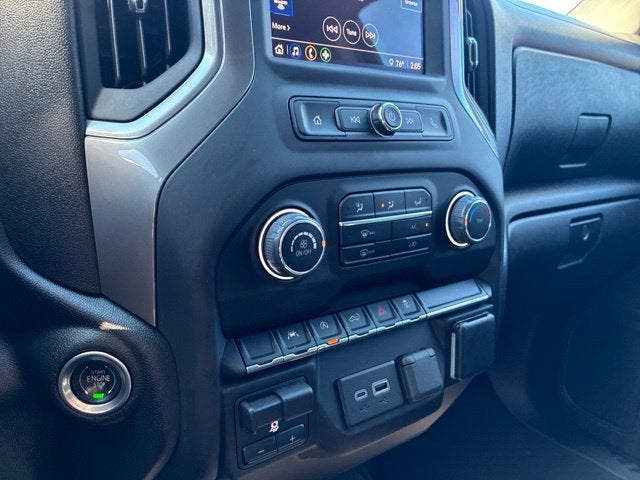 2023 Chevrolet Silverado 1500 CUSTOM Crew Cab Pickup Slide 31