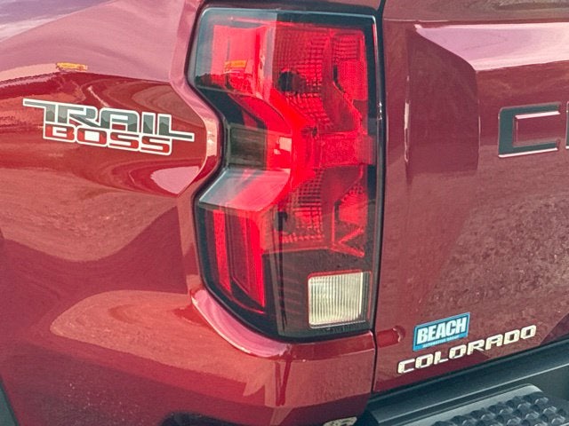 2024 Chevrolet Colorado TRAIL BOSS Crew Cab Pickup Slide 11