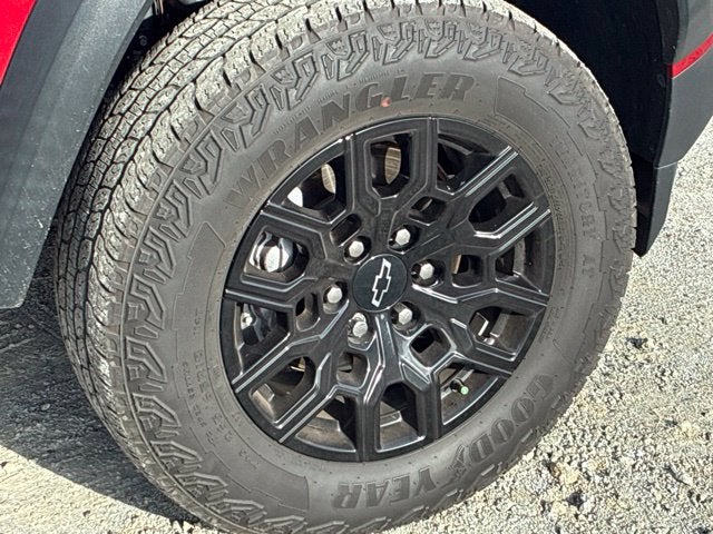 2024 Chevrolet Colorado TRAIL BOSS Crew Cab Pickup Slide 14