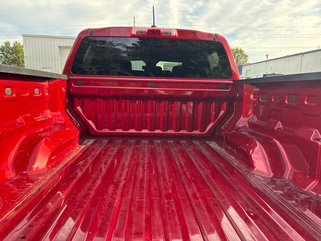 2024 Chevrolet Colorado TRAIL BOSS Crew Cab Pickup Slide 15