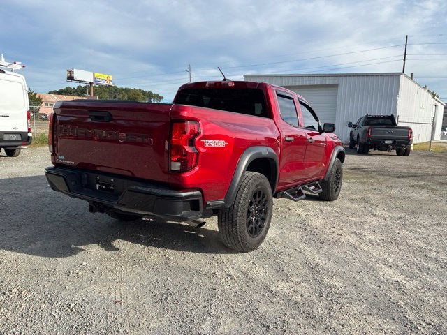 2024 Chevrolet Colorado TRAIL BOSS Crew Cab Pickup Slide 1