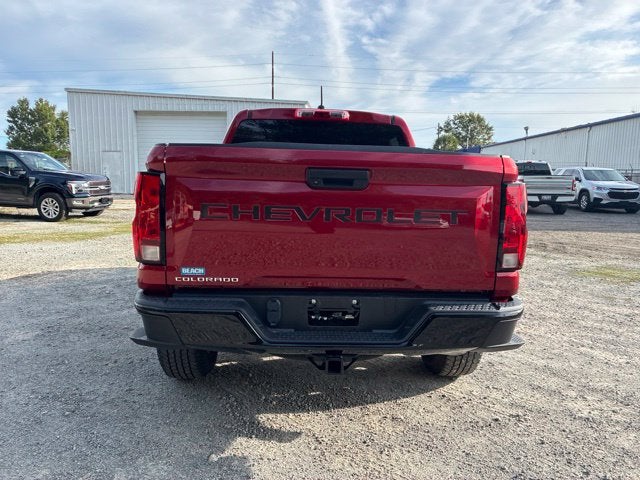 2024 Chevrolet Colorado TRAIL BOSS Crew Cab Pickup Slide 2