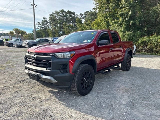 2024 Chevrolet Colorado TRAIL BOSS Crew Cab Pickup Slide 5