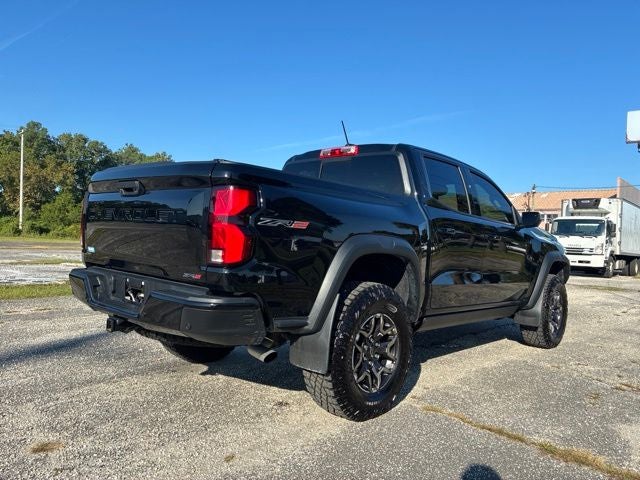 2026 Chevrolet Colorado ZR2 Crew Cab Pickup Slide 2