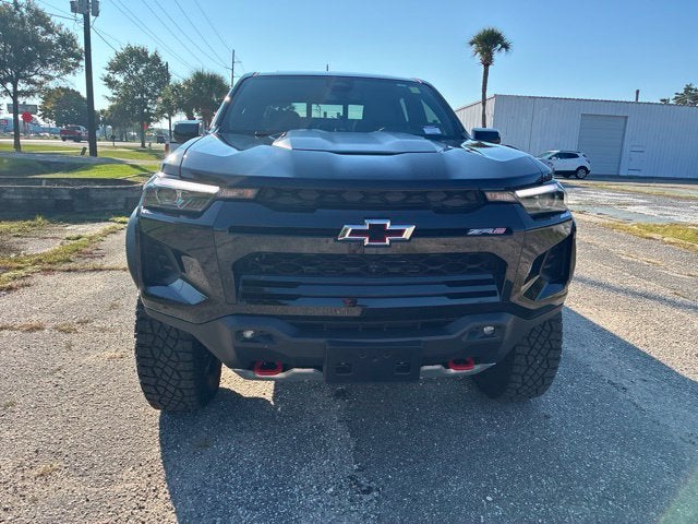 2026 Chevrolet Colorado ZR2 Crew Cab Pickup Slide 6