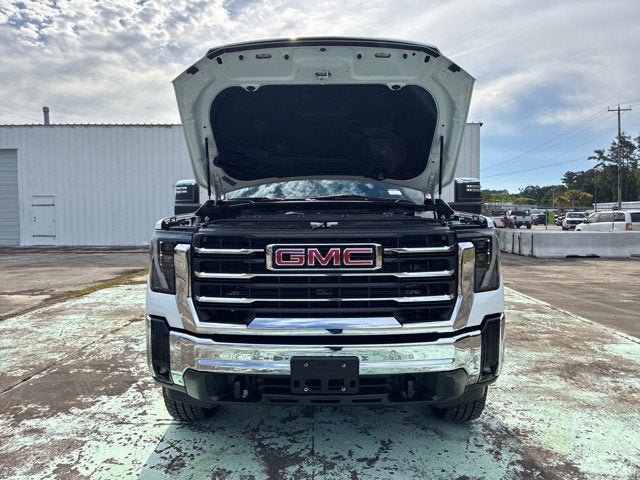 2025 GMC Sierra 2500HD SLT Crew Cab Pickup Slide 19