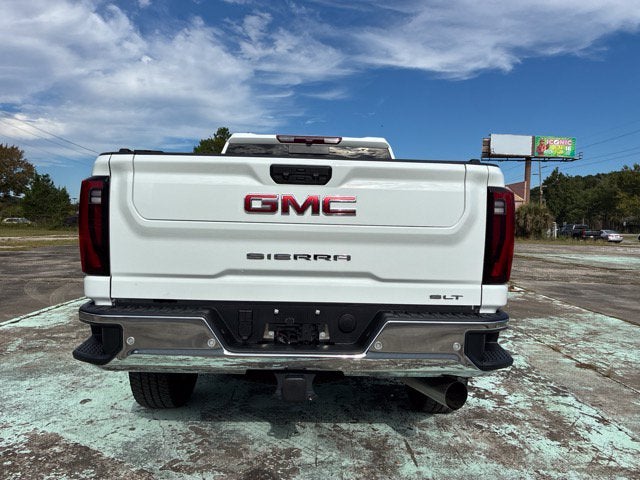 2025 GMC Sierra 2500HD SLT Crew Cab Pickup Slide 2