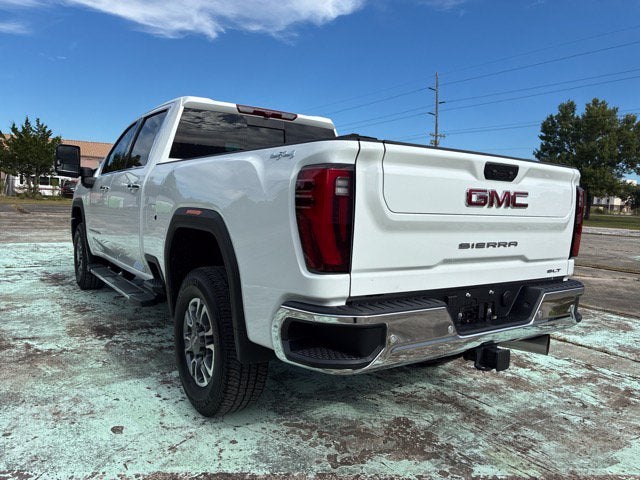 2025 GMC Sierra 2500HD SLT Crew Cab Pickup Slide 3