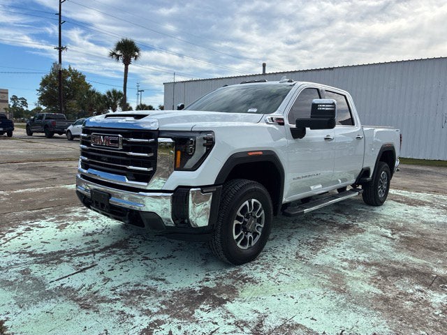 2025 GMC Sierra 2500HD SLT Crew Cab Pickup Slide 5