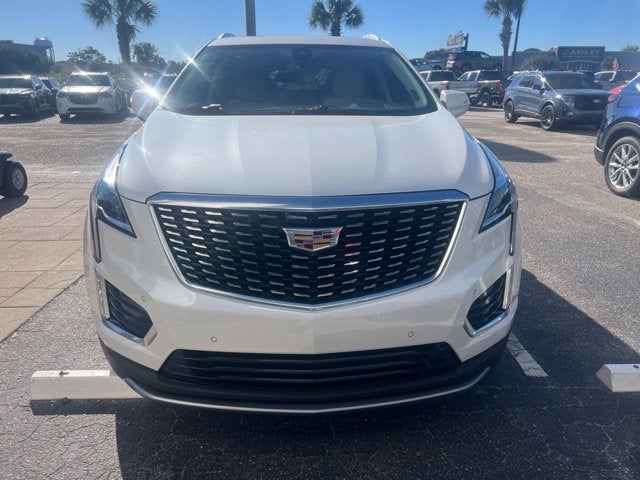 2022 Cadillac XT5 PREMIUM LUXURY SUV Slide 6