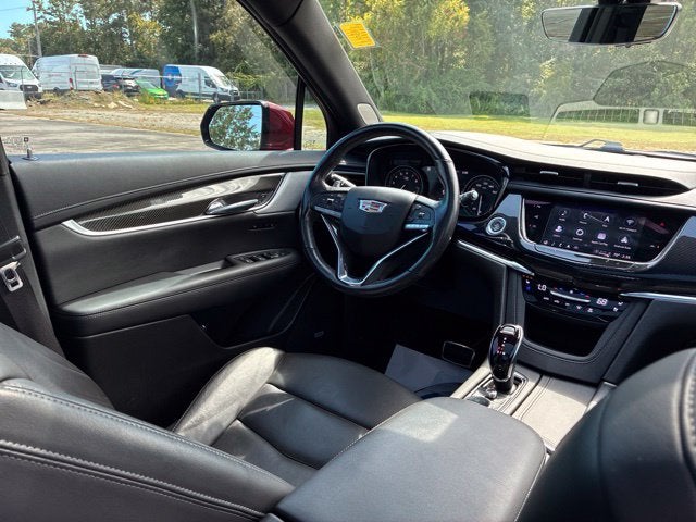 2023 Cadillac XT6 SPORT SUV Slide 24
