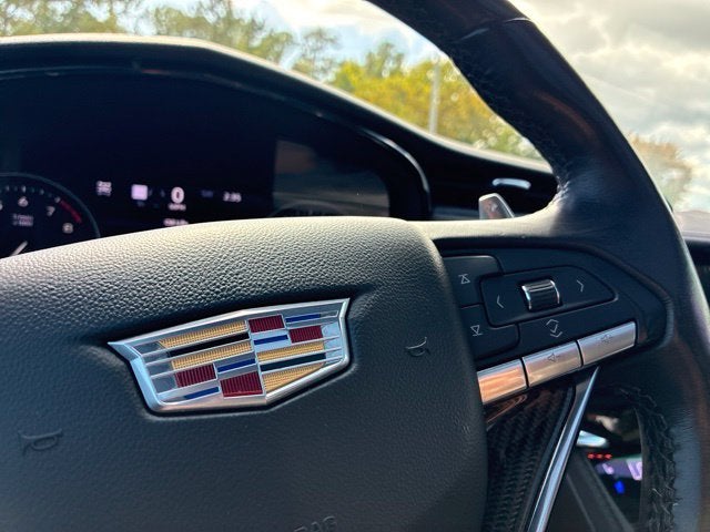 2023 Cadillac XT6 SPORT SUV Slide 27