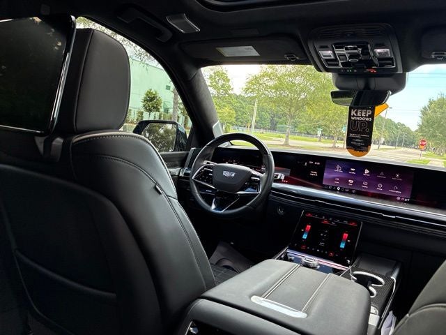 2025 Cadillac Escalade ESV V-SERIES SUV Slide 28