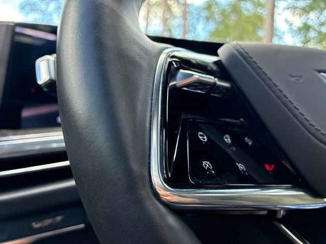 2025 Cadillac Escalade ESV V-SERIES SUV Slide 30