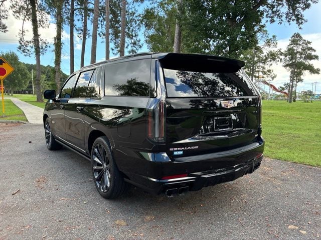 2025 Cadillac Escalade ESV V-SERIES SUV Slide 3