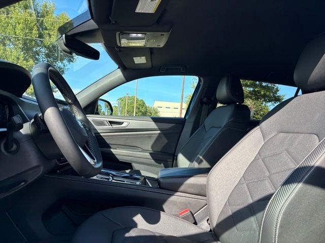 2025 Volkswagen Atlas Cross Sport 2.0T SE W/TECHNOLOGY SUV Slide 19