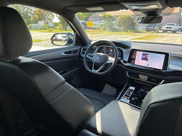 2025 Volkswagen Atlas Cross Sport 2.0T SE W/TECHNOLOGY SUV Slide 23