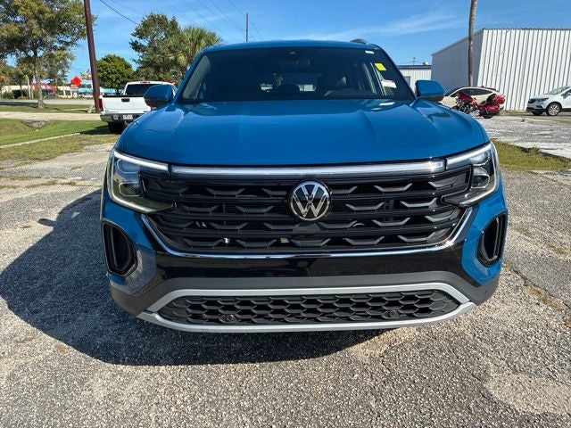 2025 Volkswagen Atlas Cross Sport 2.0T SE W/TECHNOLOGY SUV Slide 6