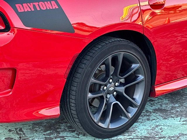 2023 Dodge Charger R/T 4dr Car Slide 14