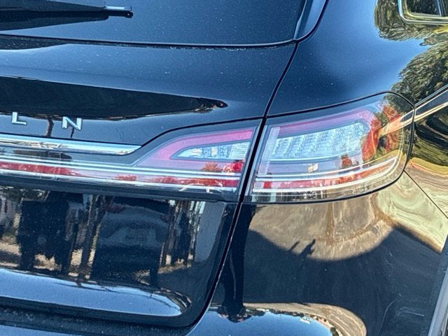 2021 Lincoln Nautilus STANDARD SUV Slide 13