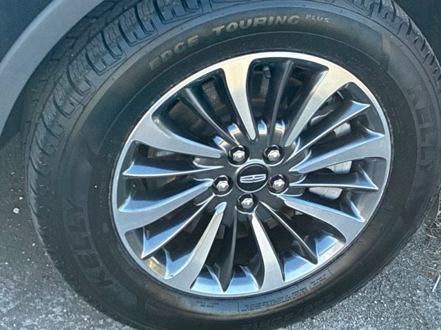 2021 Lincoln Nautilus STANDARD SUV Slide 15